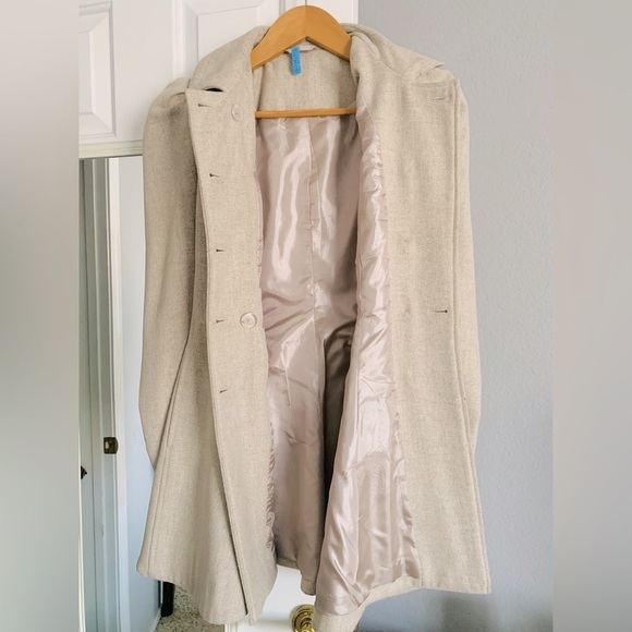 Victorian Riding Coat - Picture 3 of 4